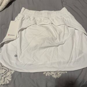 Lululemon hotty hot white tennis skirt size 8 BNWT
